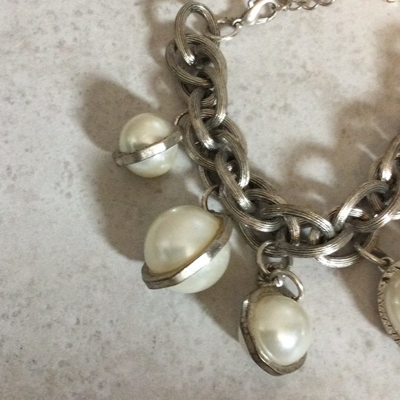 Silver heavy chain with chunky Pearl drop bracelet - Picture 2 of 6